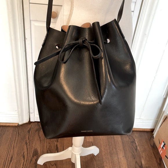 Mansur Gavriel Large Black Bucket Bag, used 2x - Picture 3 of 6